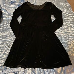 Aritzia Talula Lambeth Velvet Dress